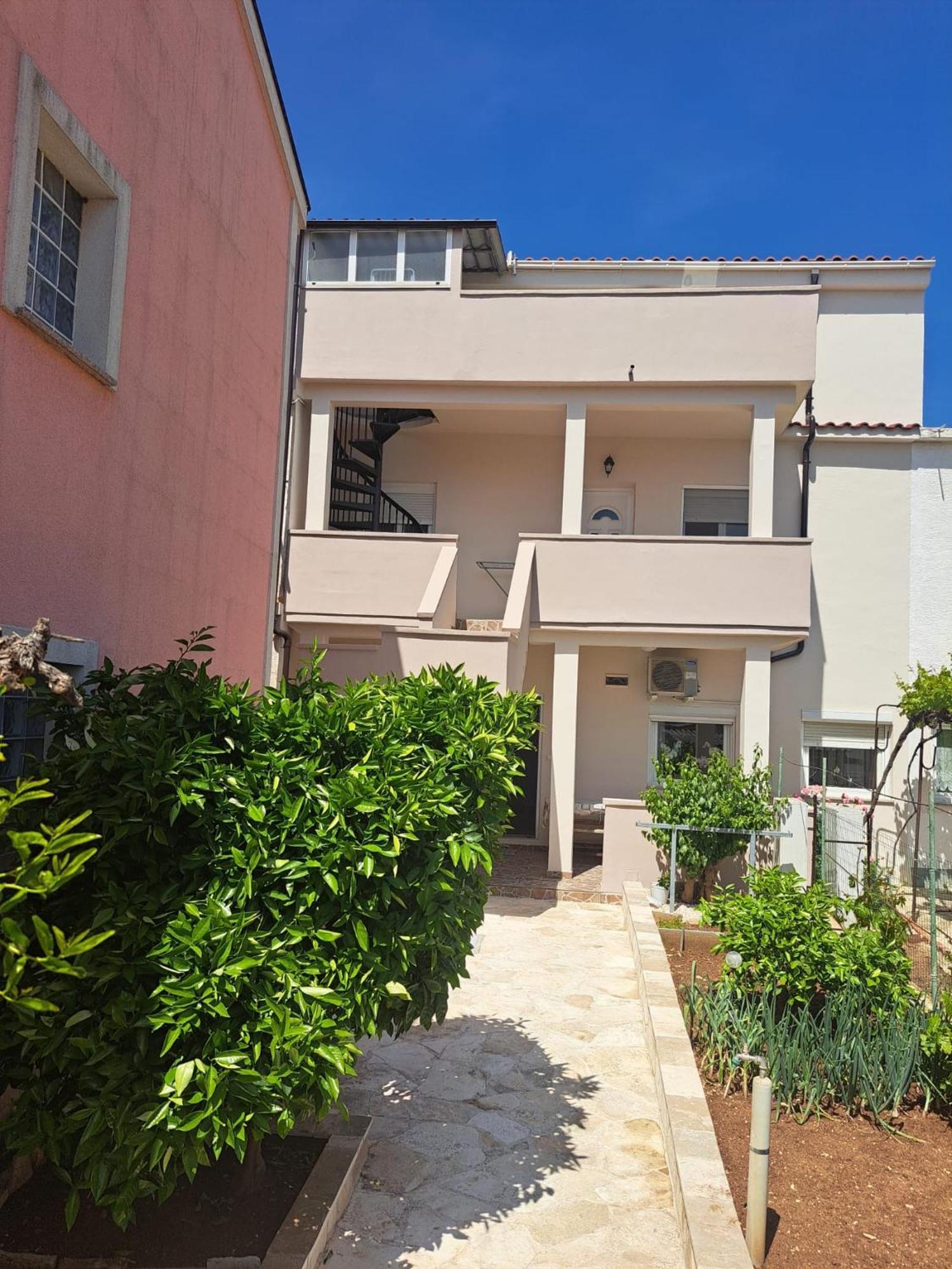 Apartment Lucia Posedarje