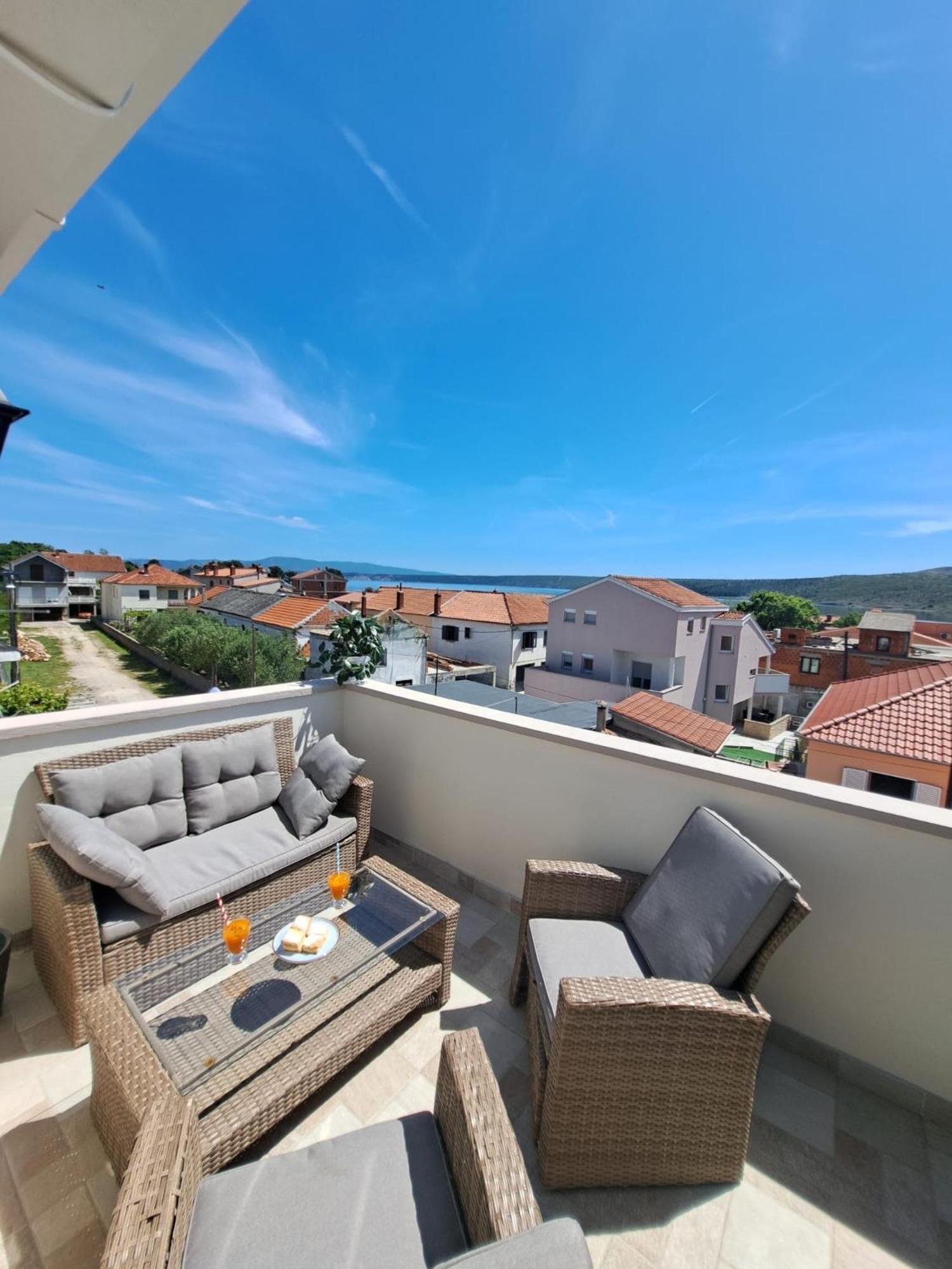 Apartment Lucia Posedarje
